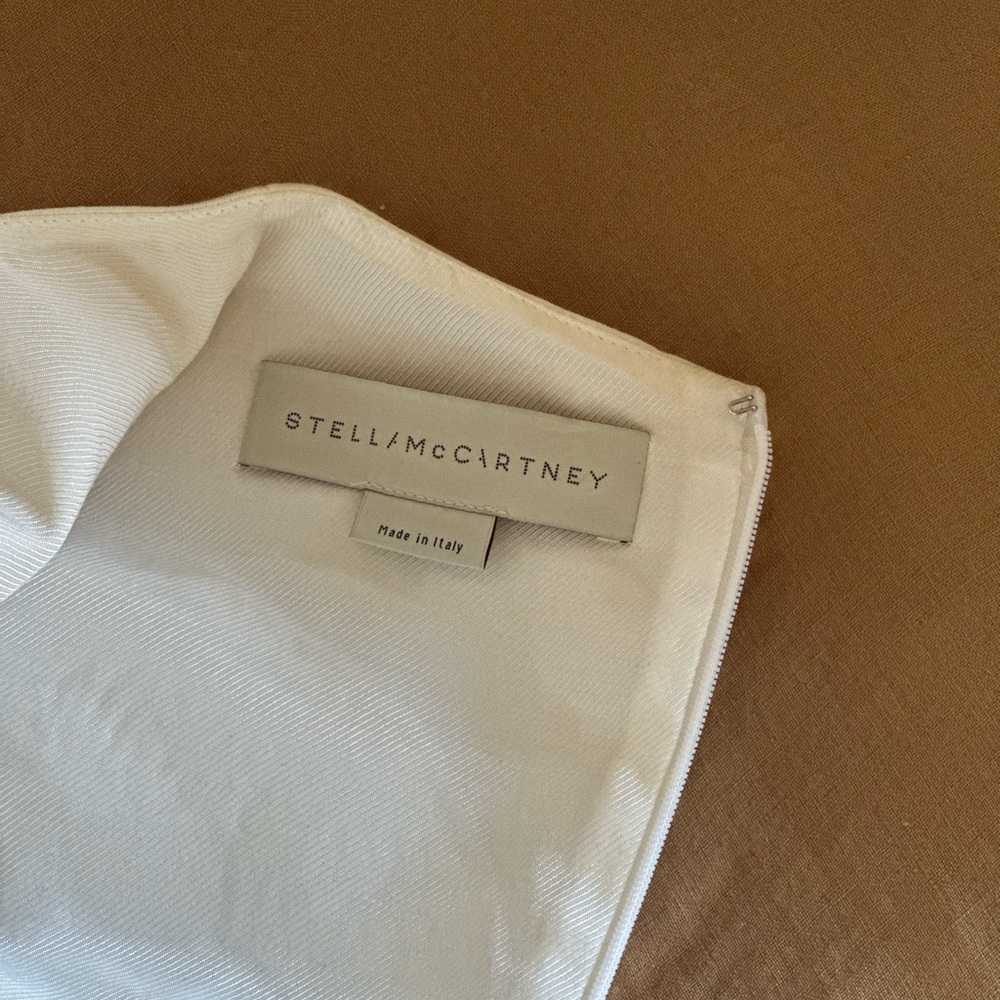 TIGER EMBROIDERY DUCHESS SATIN SHIFT 
DRESS WHITE - Picture 8 of 16